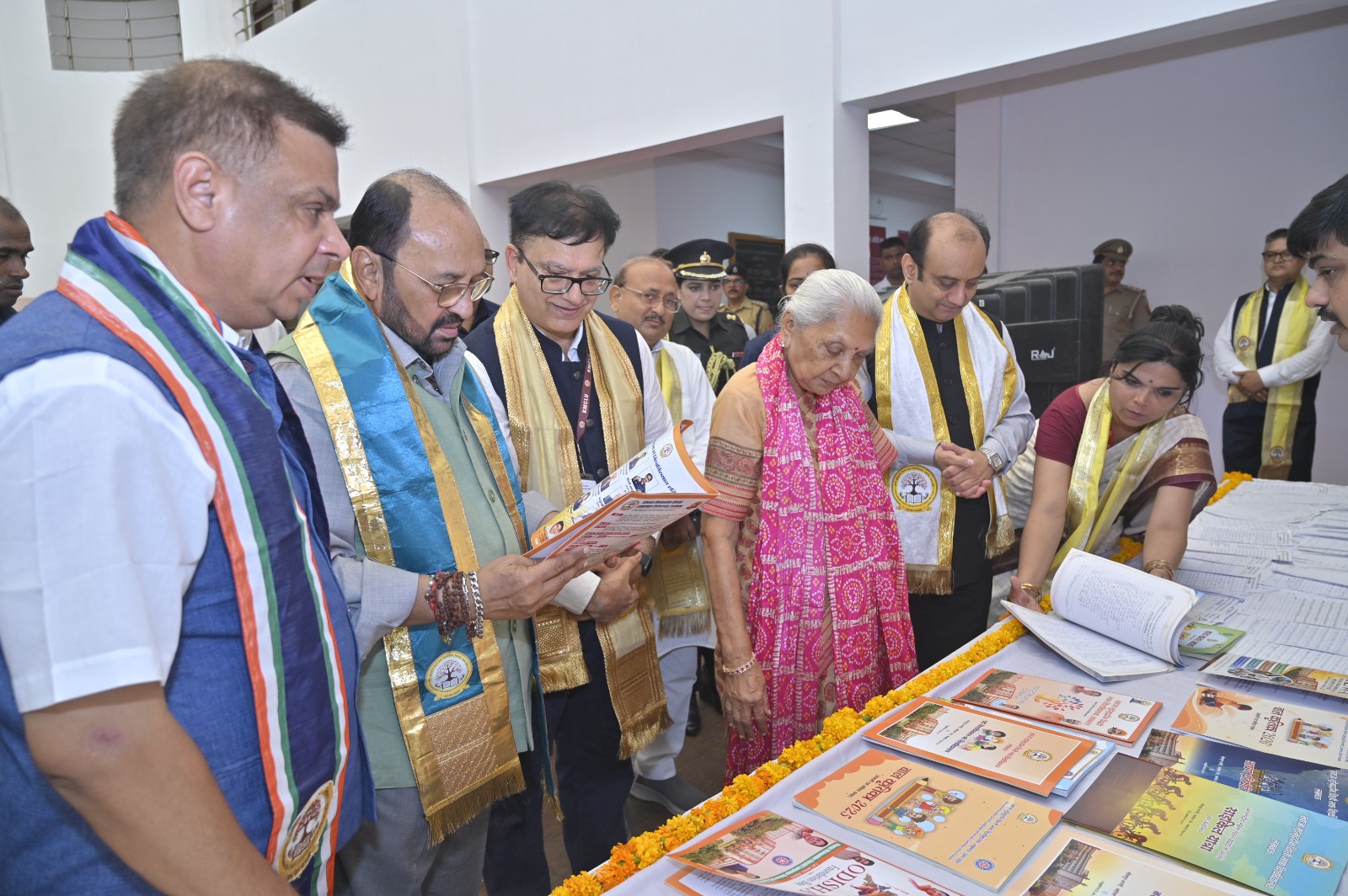 Convocation | Khwaja Moinuddin Chishti Language University, Lucknow