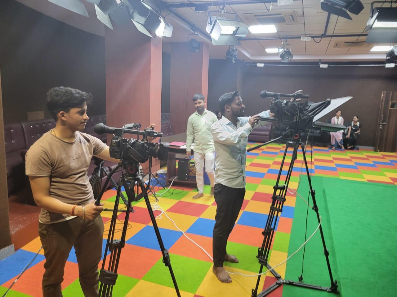 media-studio-2